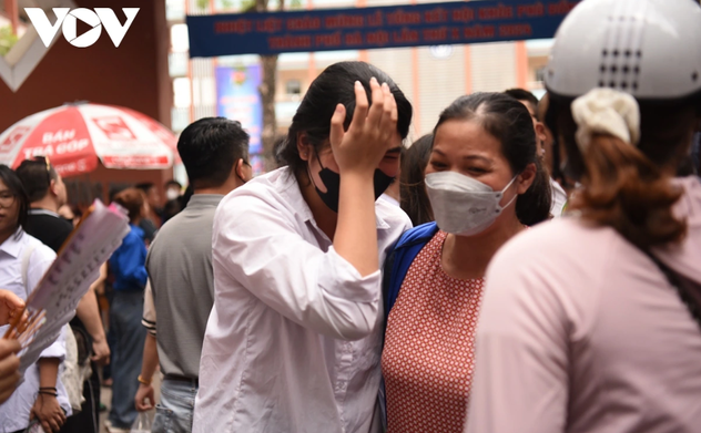 "Áp lực học tập lớn đang trở thành vấn đề nổi cộm"