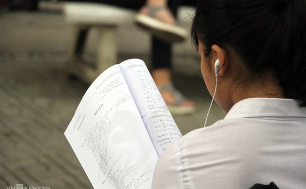 Giáo viên mong được hợp pháp dạy thêm tại nhà