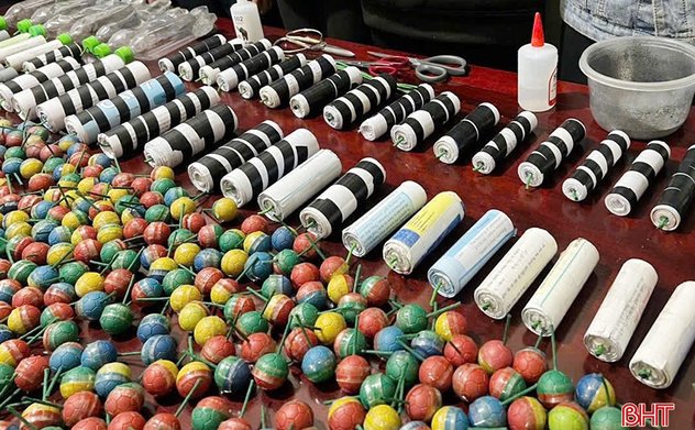 Thu giữ hơn 800 quả pháo tự chế của học sinh Hà Tĩnh