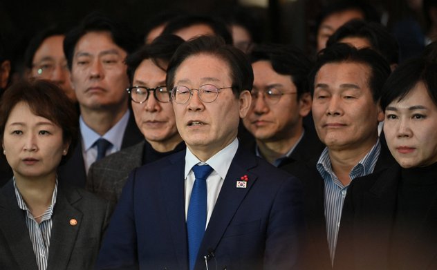 Phe đối lập Hàn Quốc kêu gọi lập tức luận tội Tổng thống