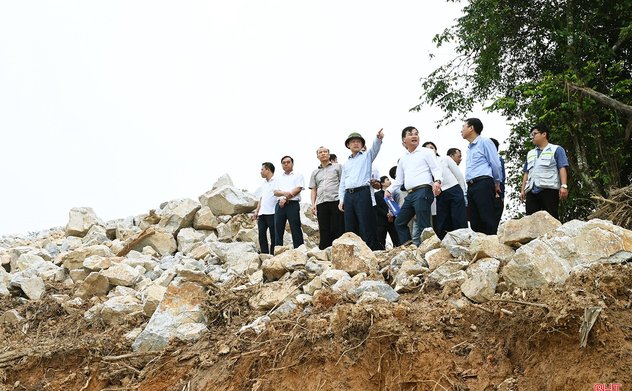 Đẩy nhanh tiến độ các công trình cấp bách khắc phục hậu quả thiên tai