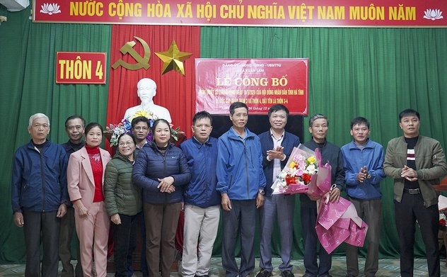 Công bố nghị quyết về việc sáp nhập thôn 