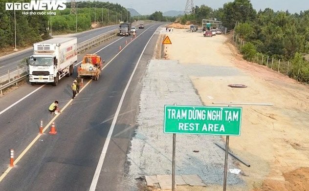 Đi lại trên cao tốc Bắc - Nam dịp Tết, người dân có lo thiếu trạm dừng nghỉ?