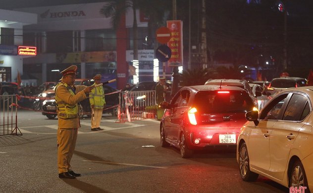 Xử lý 20 trường hợp "đi bão" vi phạm giao thông ở TP Hà Tĩnh