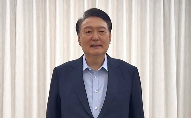 Tổng thống Yoon: Tôi ra trình diện để tránh đổ máuv 