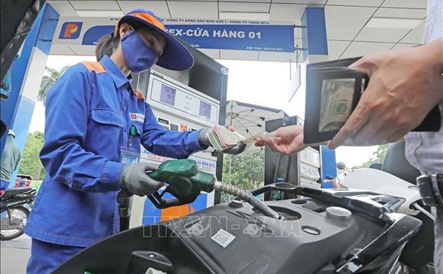 Dự báo giá xăng dầu giảm nhẹ trong ngày mai