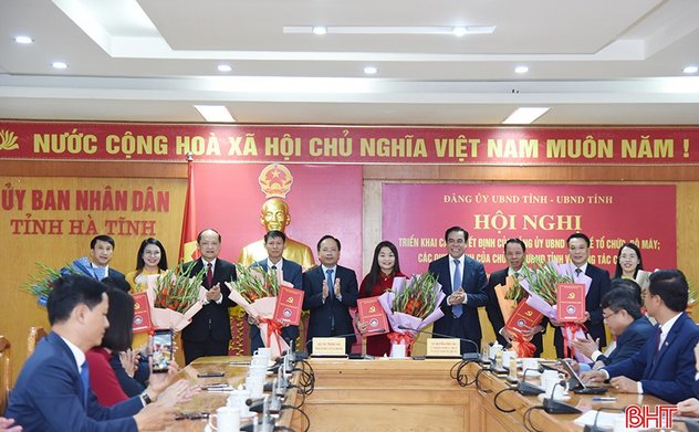 Từng bước tinh gọn tổ chức bộ máy, đảm bảo thông suốt nhiệm vụ