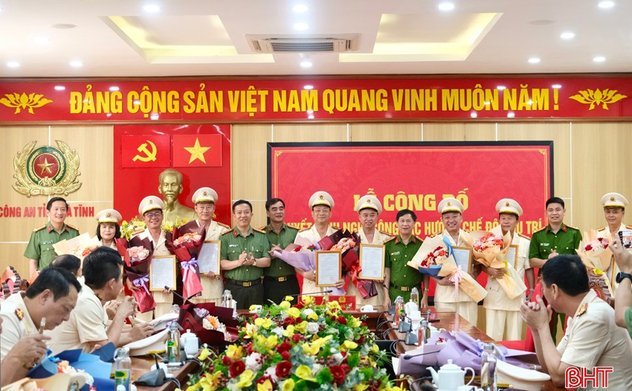 16 lãnh đạo cấp phòng Công an Hà Tĩnh tự nguyện nghỉ hưu trước tuổi