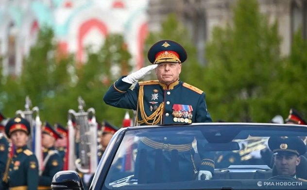 Ông Putin miễn nhiệm tư lệnh lục quân Nga