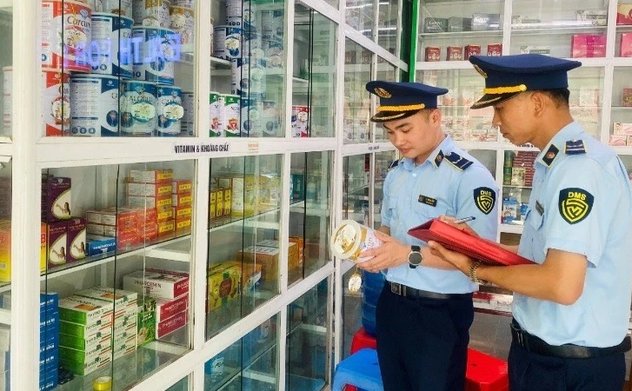 Quyết liệt đẩy lùi nạn buôn lậu, hàng giả, hàng nhái