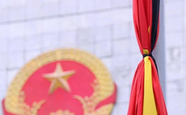 Treo cờ rủ, không tổ chức hoạt động vui chơi công cộng trong 2 ngày Quốc tang