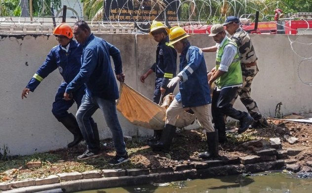 Số người chết trong vụ rơi máy bay Ấn Độ tăng lên 265 