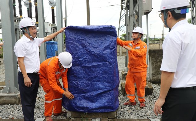 Công ty Điện lực Hà Tĩnh chủ động ứng phó bão số 3 (Wipha), đảm bảo an toàn vận hành lưới điện 