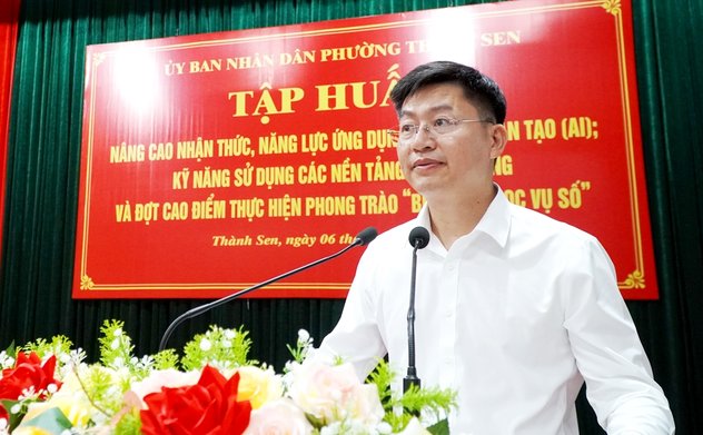 Phường Thành Sen phát động đợt cao điểm “Bình dân học vụ số” và tổ chức tập huấn chuyển đổi số