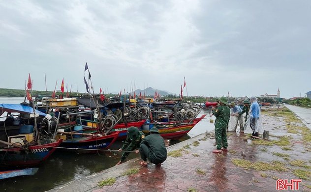 Lực lượng vũ trang Hà Tĩnh sẵn sàng ứng phó với bão số 5