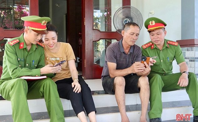 Cẩn trọng với trào lưu khoe VNeID lên mạng xã hội