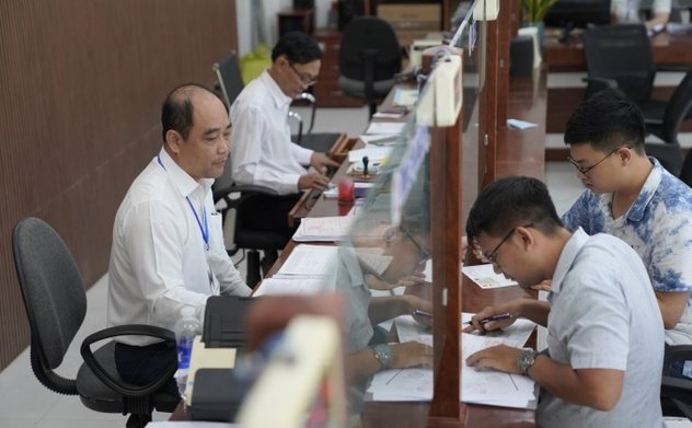 Bỏ hình thức giáng chức, hạ bậc lương: Quy định kỷ luật công chức chặt chẽ hơn từ 1/7/2025