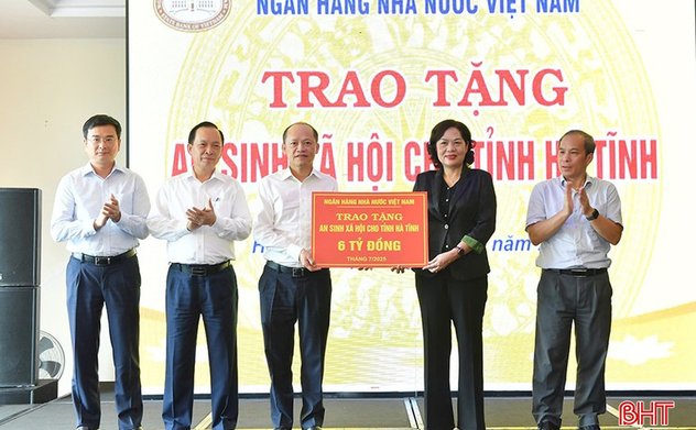 Ngân hàng Nhà nước trao 6 tỷ đồng hỗ trợ an sinh xã hội tại Hà Tĩnh