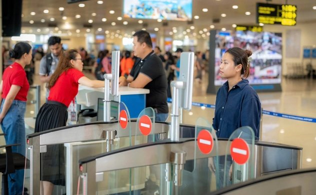 Thủ tướng: Không cần xuất trình giấy tờ đã tích hợp trên VNeID 