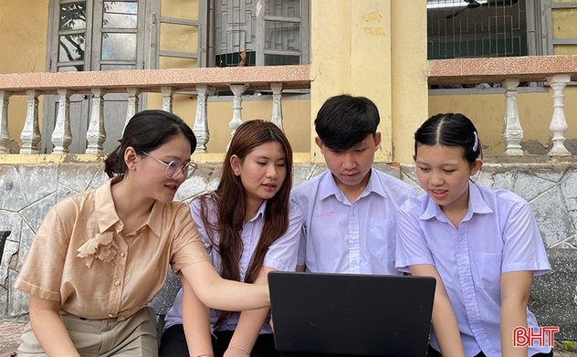 Đồng hành cùng lưu học sinh Lào học tập và rèn luyện