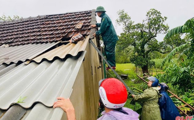 Hà Tĩnh tạm dừng các công việc chưa cần thiết để tập trung khắc phục bão, lũ