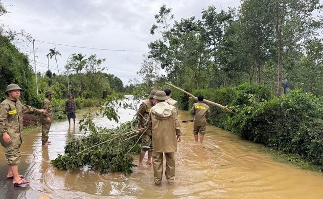 Công điện của Thủ tướng về khẩn trương khắc phục hậu quả bão số 10 và mưa lũ