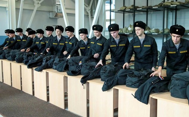 Tổng thống Nga Vladimir Putin ký sắc lệnh gọi 135.000 công dân nhập ngũ