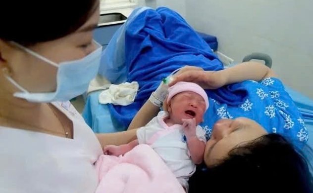 Phụ nữ độc thân chính thức được làm IVF để sinh con từ 1/10