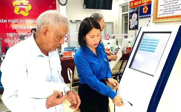 Người cao tuổi Hà Tĩnh đồng hành cùng chuyển đổi số