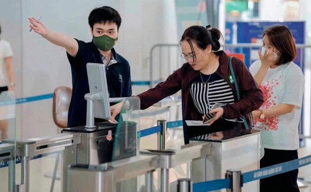 Phấn đấu đẩy nhanh tỷ lệ hành khách sử dụng sinh trắc học tại sân bay