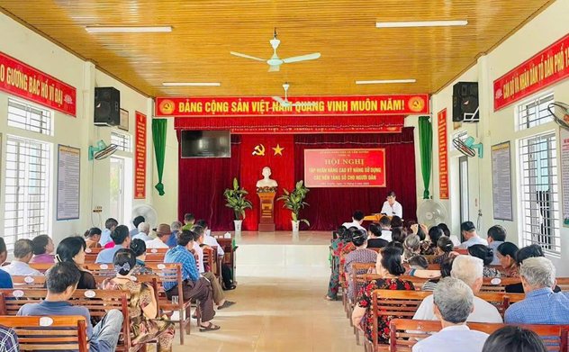 Tập huấn nâng cao kỹ năng sử dụng các nền tảng số cho người dân 