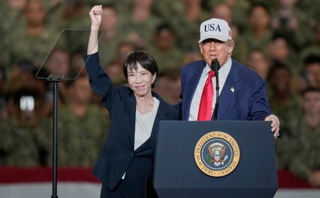 Cách Thủ tướng Nhật 'ghi điểm' trong lần đầu gặp ông Trump