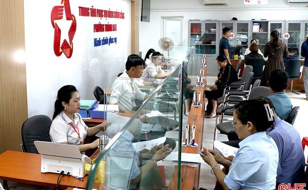 Bộ Chính trị yêu cầu thực hiện 3 cơ chế đặc biệt thu hút cán bộ tài năng 