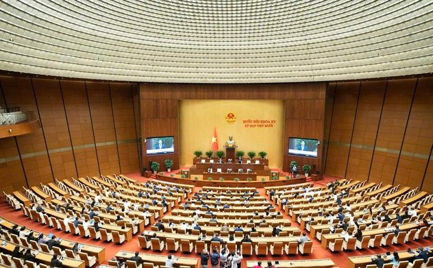 Ngày 13/11, Quốc hội thảo luận ở hội trường về dự án Luật Thương mại điện tử