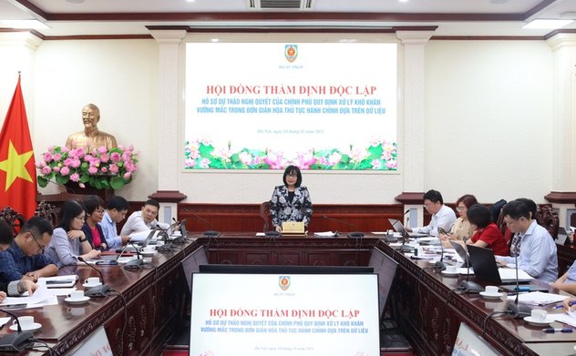 Hoàn thiện cơ sở pháp lý để đẩy nhanh tái cấu trúc thủ tục hành chính dựa trên dữ liệu